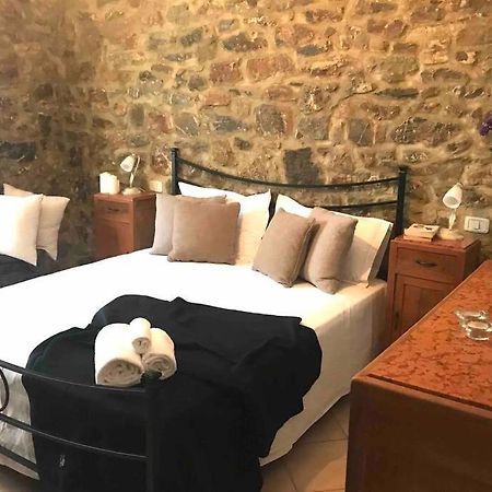 Villetta Indipendente Con Giardino Campiglia dʼOrcia エクステリア 写真
